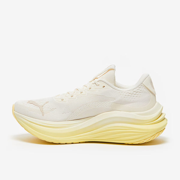 Puma Women's MagMax NITRO Road Running Shoes